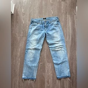 Chimala Distressed Jeans